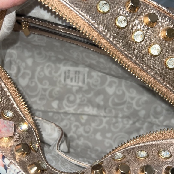 Magazine handbag with studs - Picture 4 of 6